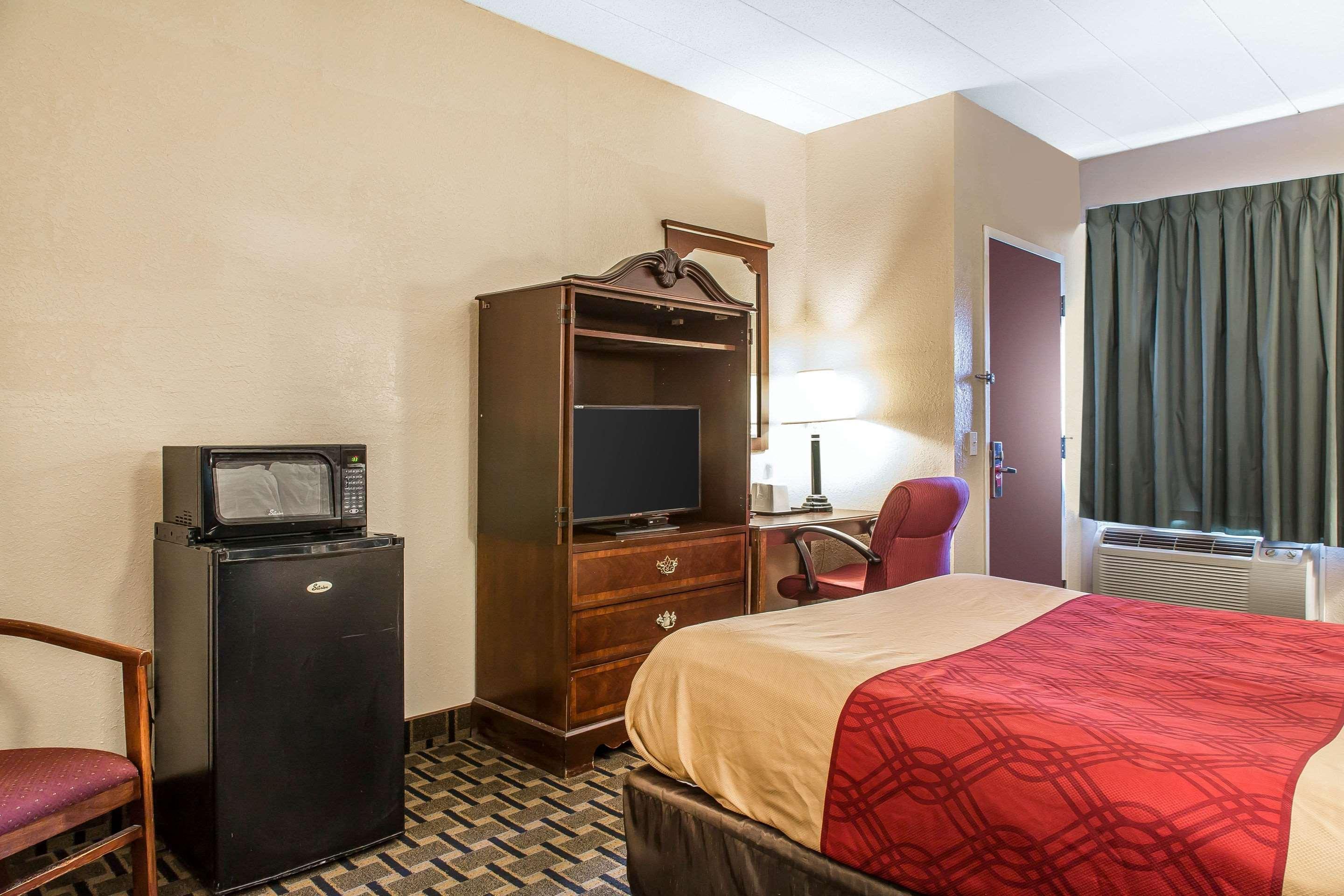 Econo Lodge Cranston - Providence Ngoại thất bức ảnh